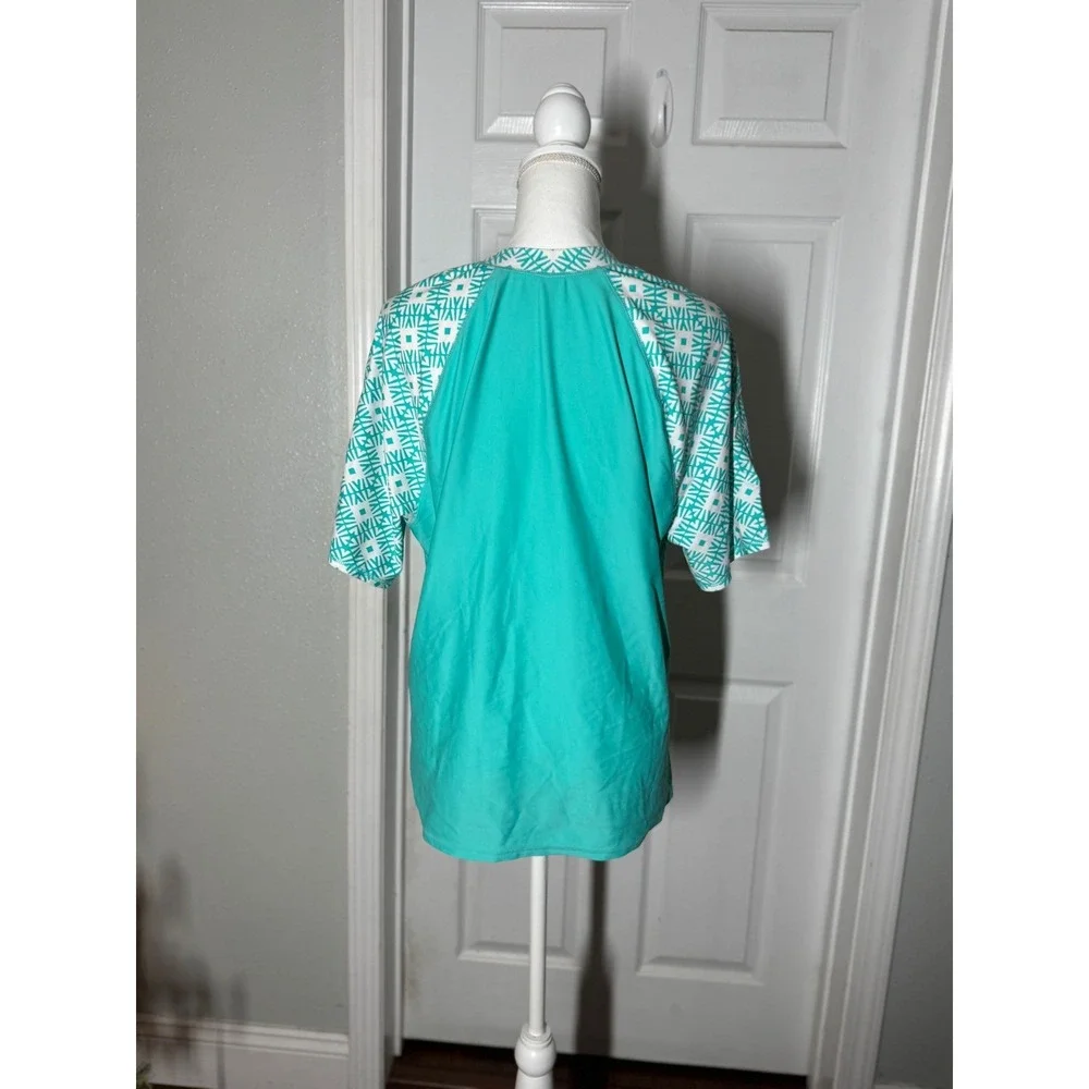 Old Navy XXL Swim‎ Rashguard Top Bundle – Turquoise & Black Mixed Print